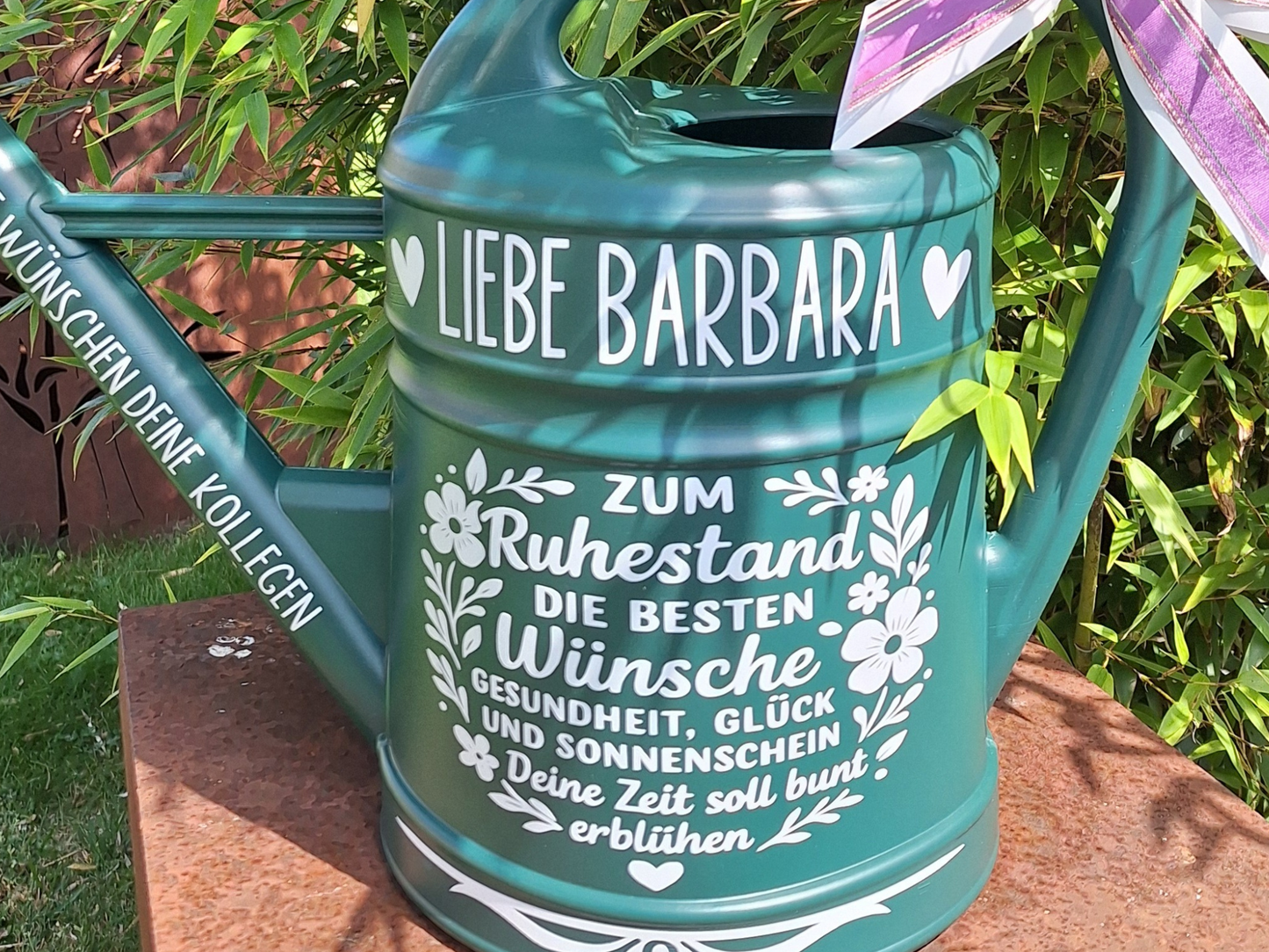 Rente Geschenk zum Ruhestand Garten Gießkanne personalisiert mit Namen und Spruch Landhausstil Grün 10 Liter