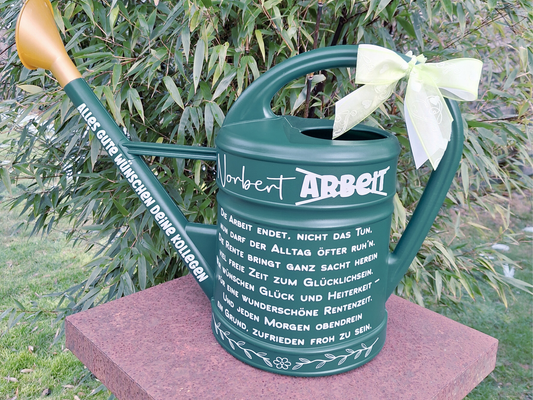Rentnergeschenk Ruhestand Garten Gießkanne personalisiert mit Namen und Spruch Retro Grün 10 Liter
