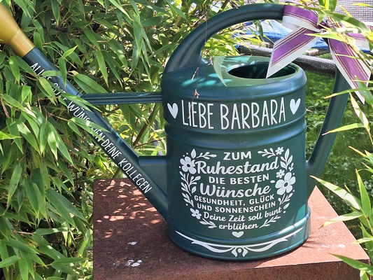 Rente Geschenk zum Ruhestand Garten Gießkanne personalisiert mit Namen und Spruch Landhausstil Grün 10 Liter