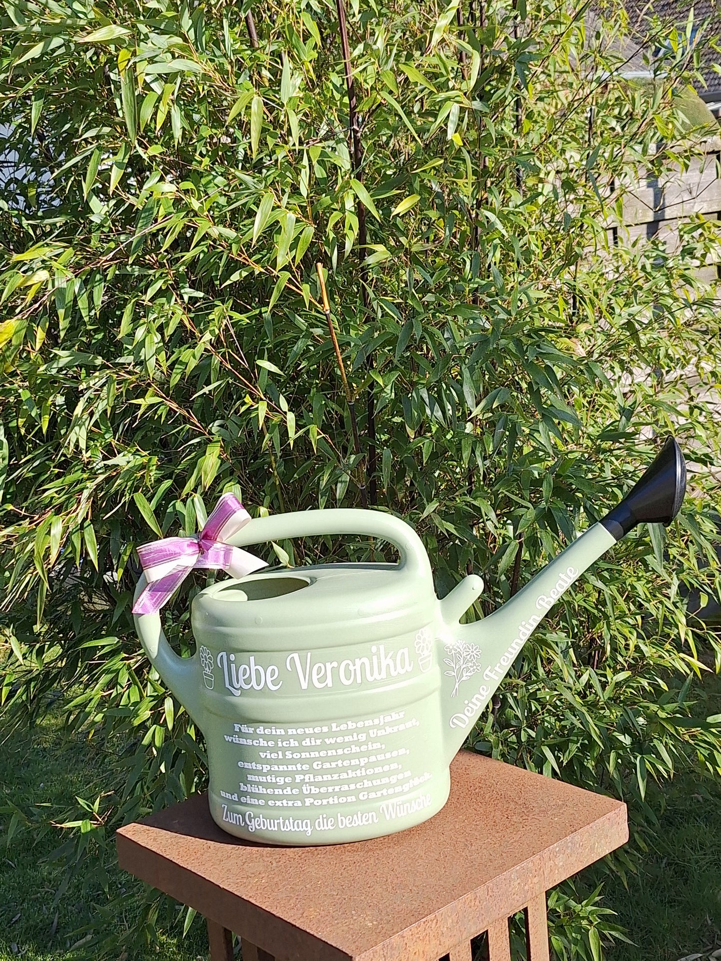 Personalisierte Gießkanne 10L mit Spruch als Geburtstagsgeschenk