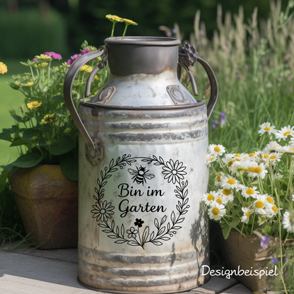 Fensterbild „Bin im Garten Hinweis “ – Vinyl Aufkleber für Fenster, Glas & Spiegel | Handgemachte Fensterdeko in 2 Größen & Farben