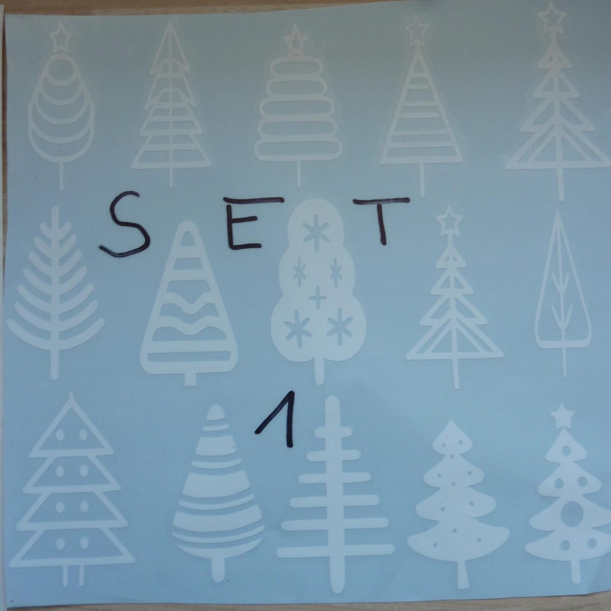 15 Bäume Weihnachten Fensteraufkleber Weihnachtsbäume Weihnachtsdeko Fensterbild Aufkleber Sticker Tannenbäume 2 Designs, 2 Farben ,3 Größen